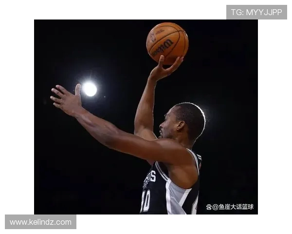 科沃德盛赞莫兰特称其为最优秀最值得交往的人之一